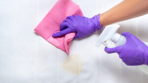 【誰でも簡単！】マットレス しみ抜き方法5選